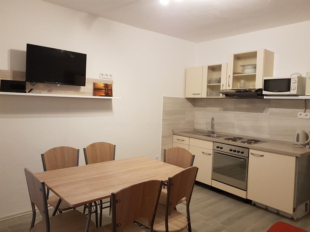 Apartments Kk Celina Εξωτερικό φωτογραφία