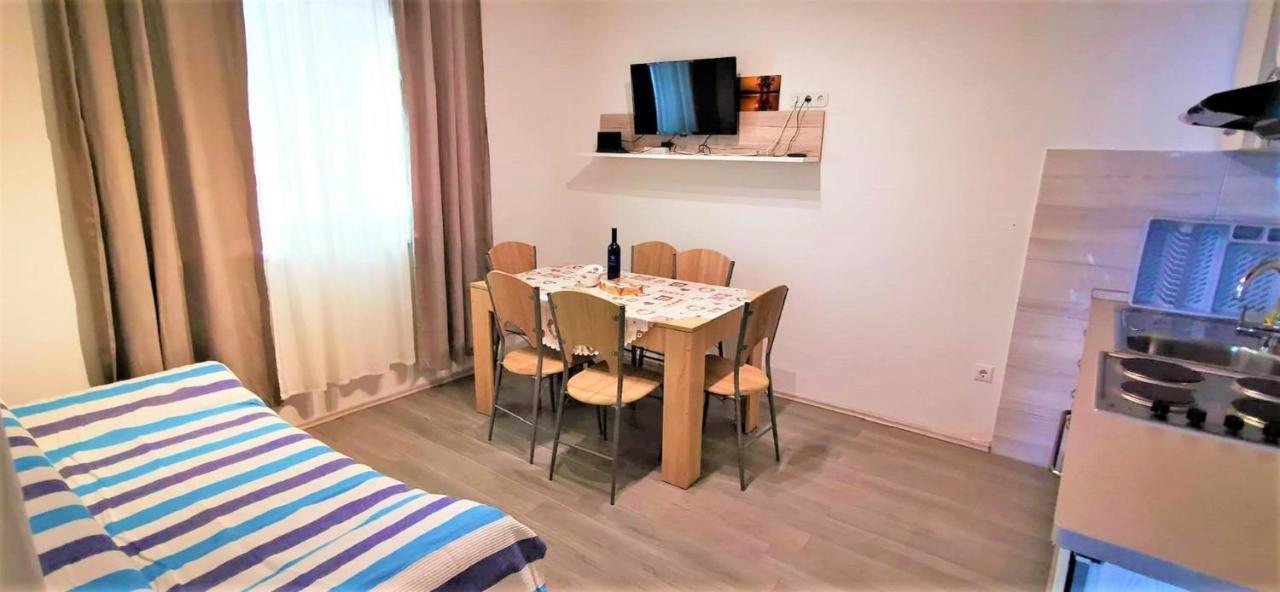 Apartments Kk Celina Εξωτερικό φωτογραφία